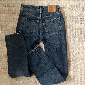 NEW Levi's 501 Original Fit Jeans- medium wash